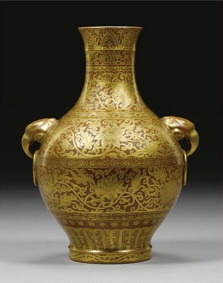 A gilt decorated 'caf' au lait' baluster vase, Jiaqing mark (1796-1820)