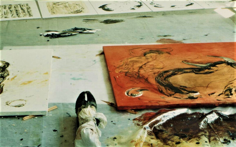 Coups de patte avant l'attaque à l'atelier 1995 - toutes les peintures et les encres sont réalisées avec une patte de boeuf