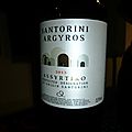 Des vins de Santorin : deux cuvées du Domaine Argyros ( millésime 2013 )