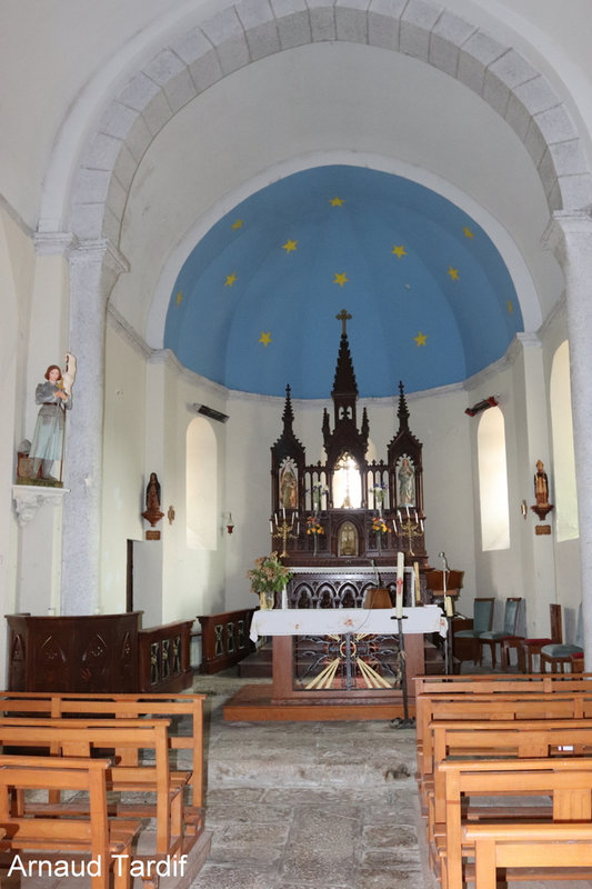 001517 Aubrac Juin 2023 - Cantal - Anterrieux - Eglise Romane