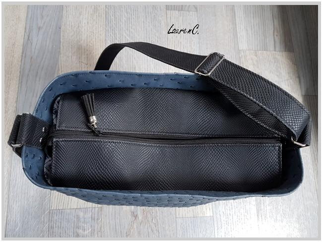 SAC SEAU SIMILI BLEU AUTRUCHE SERPENT NOIR DESSUS BANDE