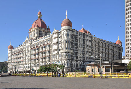 800px_Taj_Mahal_Palace_Hotel