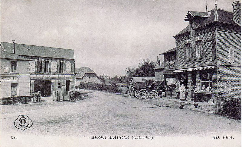 Le Mesnil-Mauger - la place