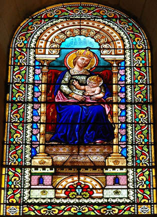 Basilique Notre Dame de Buglose, Vitrail de Notre Dame