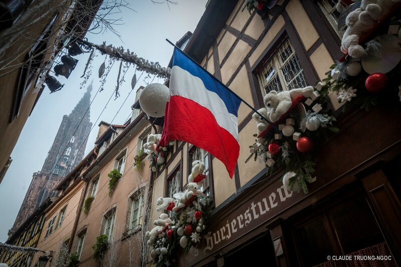 Pavoisement Strasbourg 27 novembre 2015