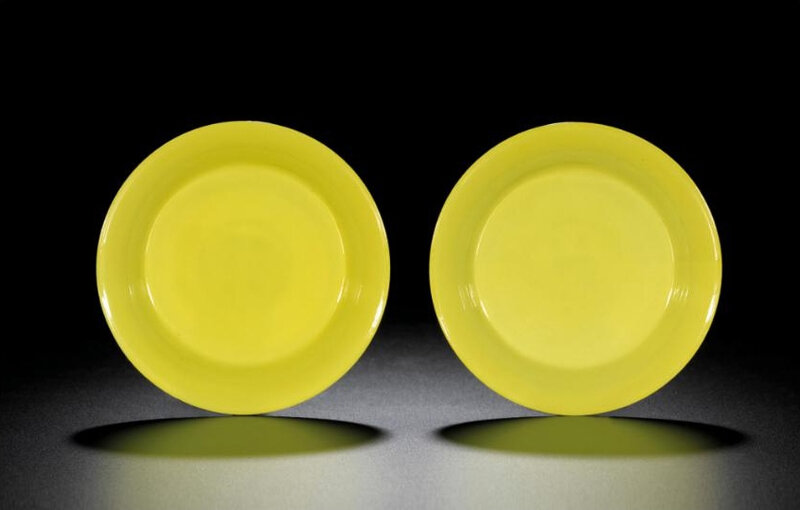 A fine pair of lemon-yellow saucer dishes, Marks and period of Yongzheng (1723-1735)