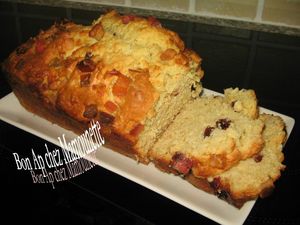 Cake aux canneberges et fruits confits 012