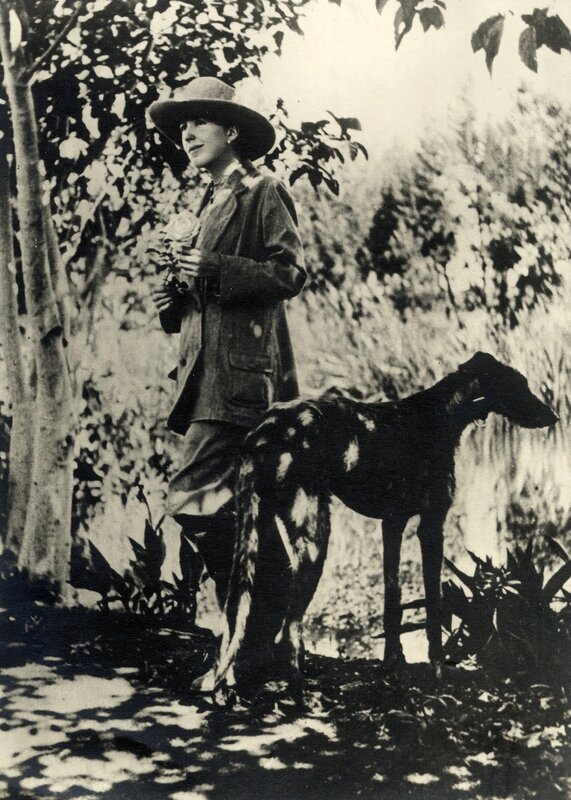 Karen Blixen with Dune, 1905