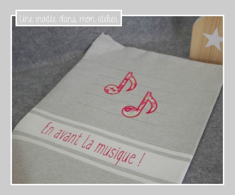 fouta-brodée-personnalisée-notes de musique-Liberty-betsy tagada