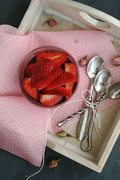 pannacotta à la rse et fraises au balsamique - Minouchka 2