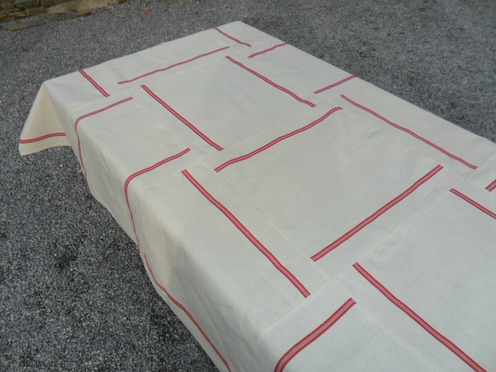 Nappe SAXUM en toile à torchons ancienne 100€