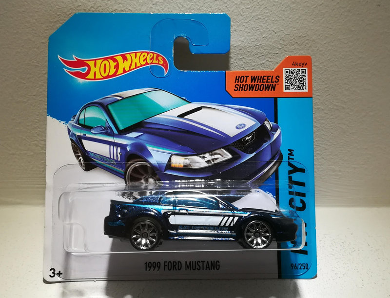 Ford Mustang de 1999 (Hotwheels)