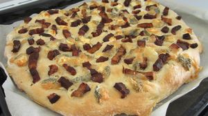 Focaccia aux rillons et au chèvre