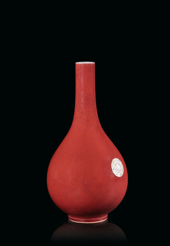 2023_PAR_22168_0152_001(petit_vase_bouteille_en_porcelaine_emaillee_rouge_de_cuivre_chine_dyna090811)