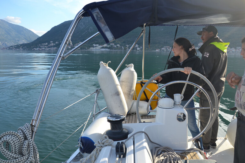 Récupération d'un plastique en mer, Léa à la barre, mercredi 21 octobre 2020 (2)