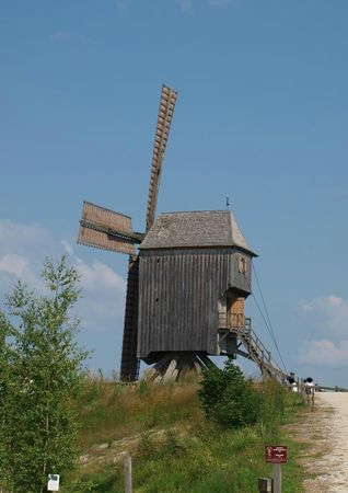 MOULIN DOSCHES 8