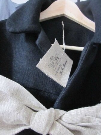 manteau d'été en lin noir et noeud en lin brut (6)