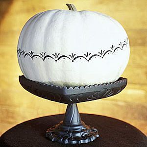 WhitePaintedPumpkin_Full