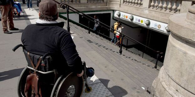 JO-2024-Paris-demande-un-metro-davantage-accessible-aux-personnes-handicapees