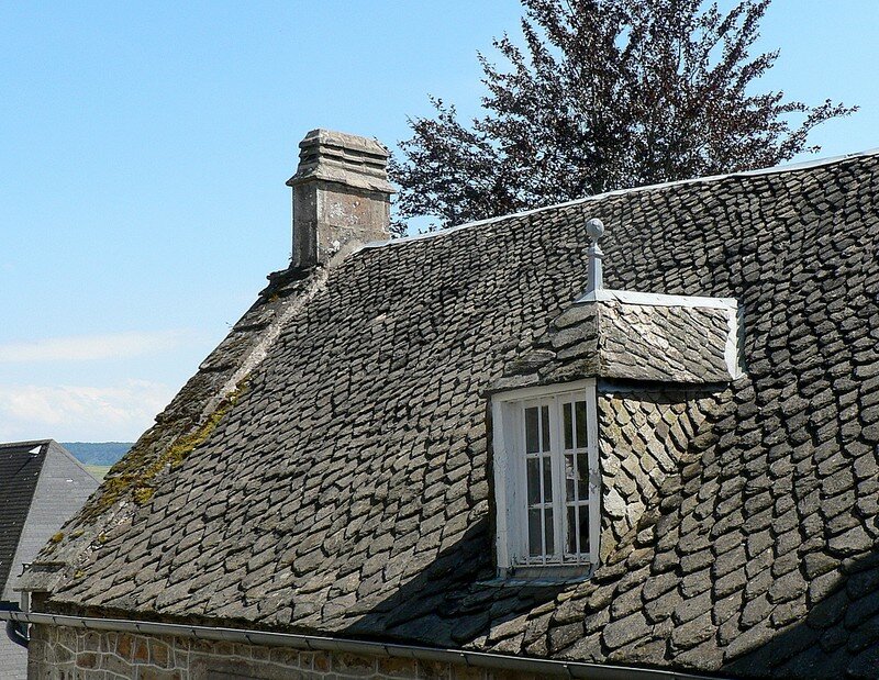 toit de lauzes à La Tour d'Auvergne