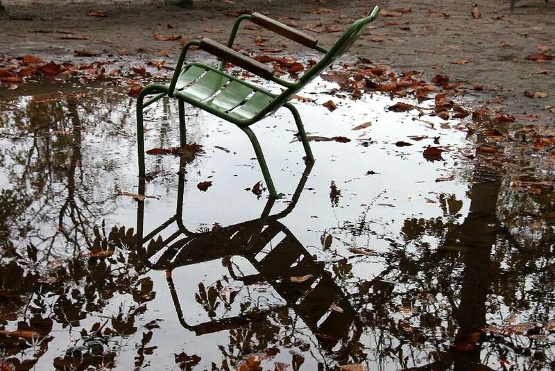 9-chaise, reflets, Tuileries, automne_2746