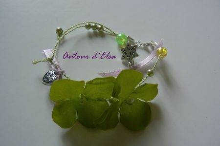 9 - bracelet fleurs et perles