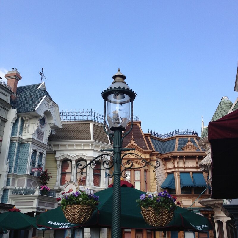 Main Street, details 2