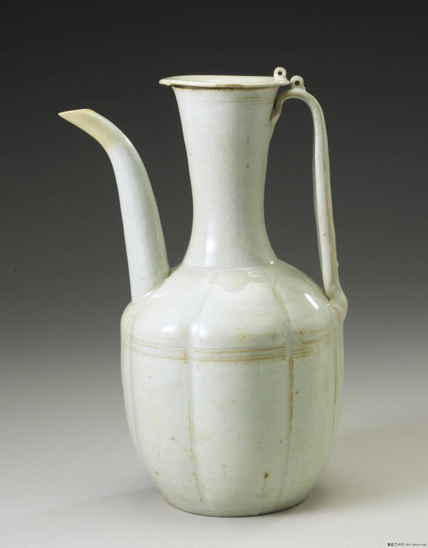 A 'Qingbai' lobed ewer and cover, Northern Song dynasty