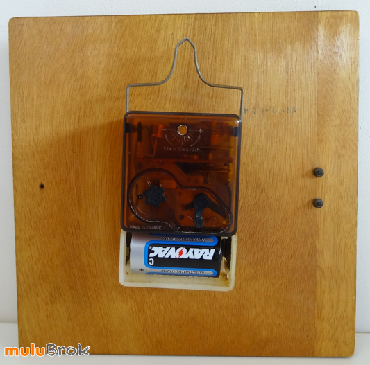 HOR6-Horloge-JURA-2-muluBrok
