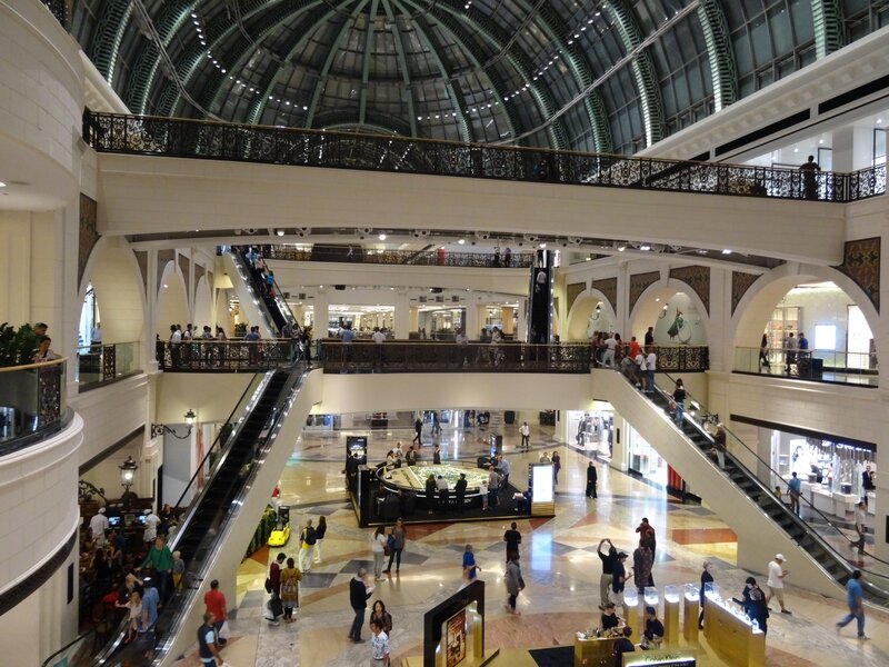 Une reproduction de la nef du Grand Palais dans le grand hall du Mall of The Emirates