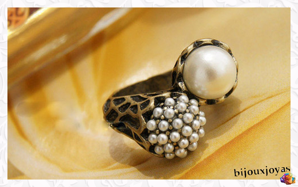Bague Sculptée Style Vintage Perles Nacrées Blanc Métal Couleur Bronze Taille 50_51