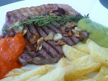steak_aux_poivrons_et_ail