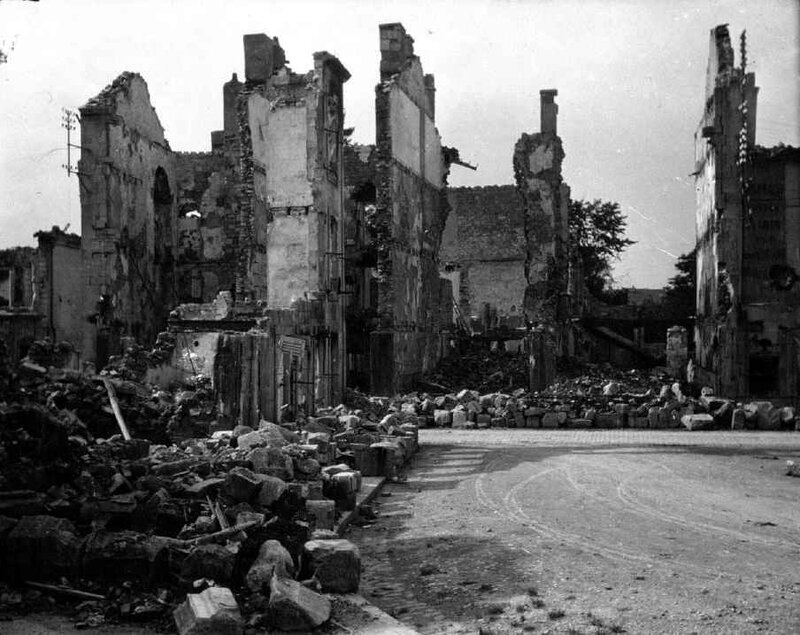 Ruines Verdun Pl d'armes