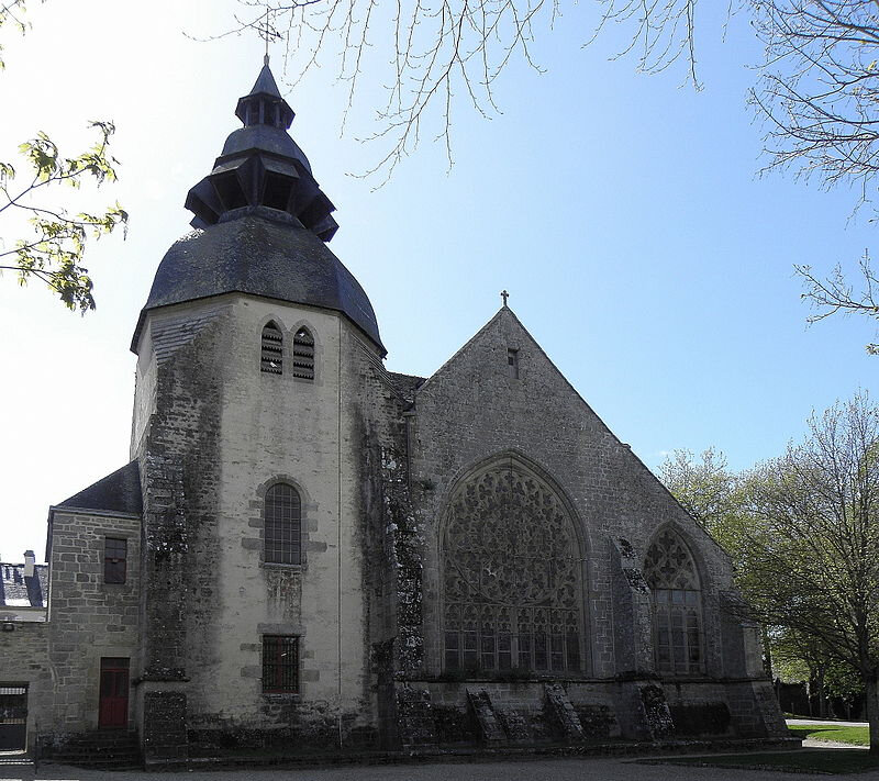 Pont-l'Abbé_(29)_Église_Notre-Dame-des-Carmes_03