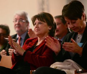 PS CONVENTION NATIONALE INVESTITURE 2011 JJT MA Adeline Hazan photo PS