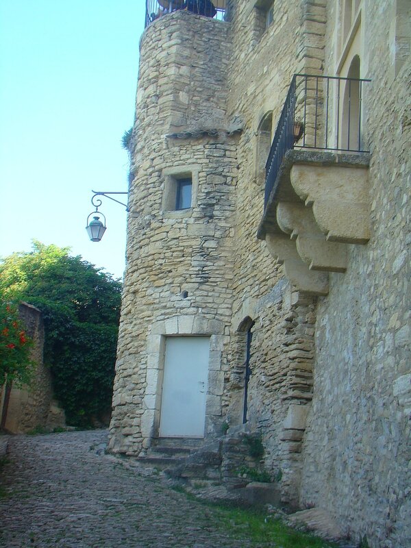 gordes1