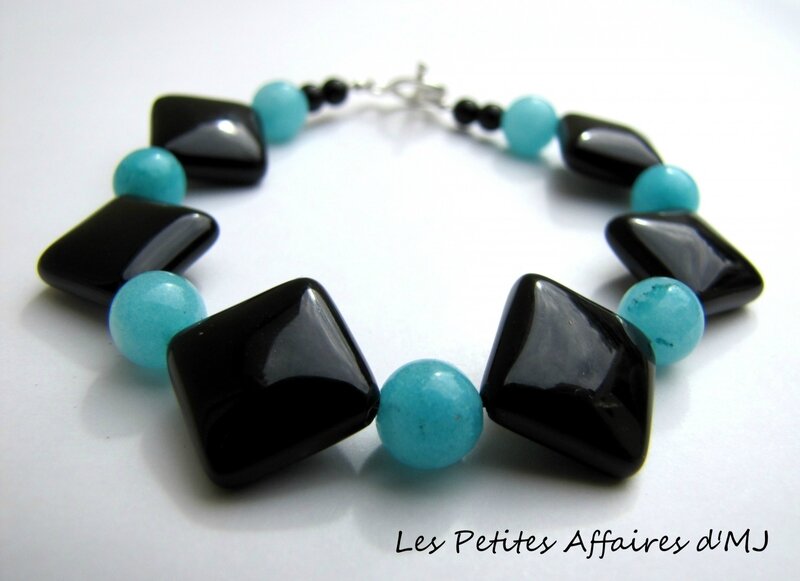 bracelet-bracelet-en-onyx-et-perle-bleu-lago-4956623-bracelet-onyx-lbleu-85474_big