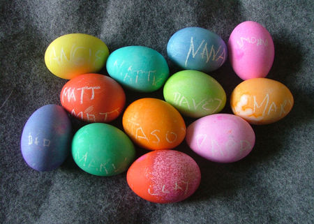 800px_American_Easter_Eggs_2800px