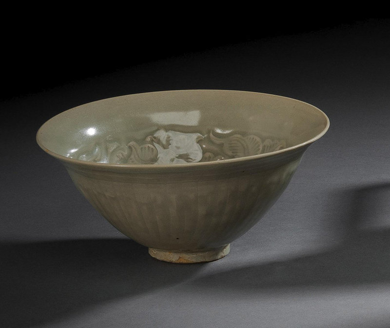 A very fine and large Yaozhou molded peony bouquets bowl, Northern Song dynasty, 11th-12th century