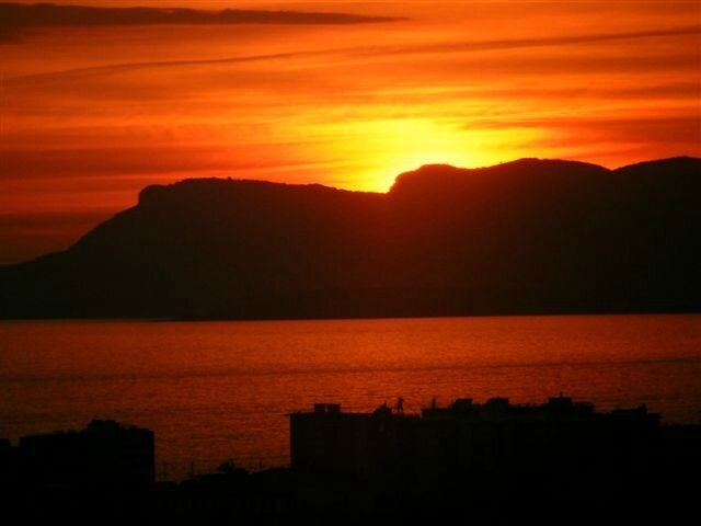 Tramonto dietro La Tete de chien
