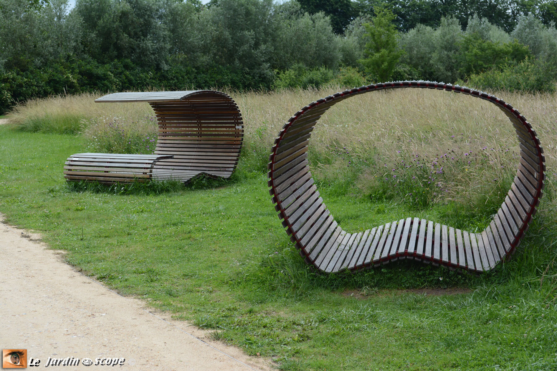 Bancs très disign de Chaumont-sur-Loire...