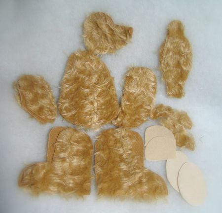 Etapes de fabrication d'un ours-tissus coupe