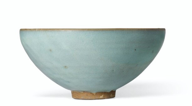 A large Jun bowl, Jin dynasty (1115-1234)