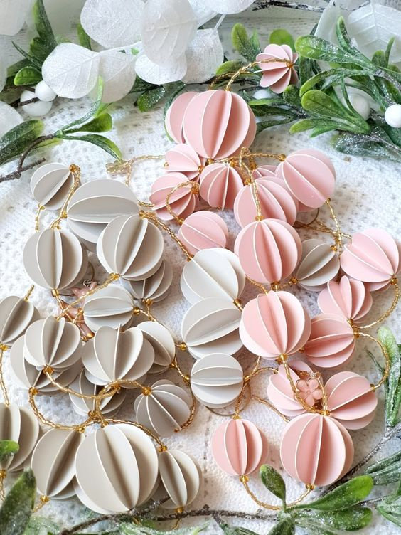 guirlande papier grise et rose