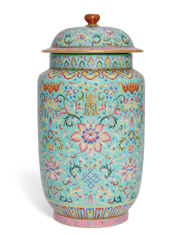 Rare et important vase couvert en porcelaine de la famille rose