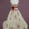 Des conseils pour acheter une <b>robe</b> de mariée rouge parfaite
