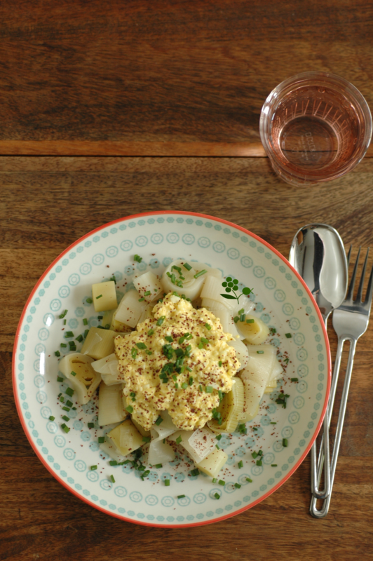 Poireaux, vinaigrette mimosa, curcuma & sumac_1