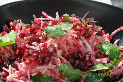 Crudités d’hiver #10 : Chioggia à la grenade et coriandre recettes Salade aux capucines pour commencer octobre orange chez Cookingout