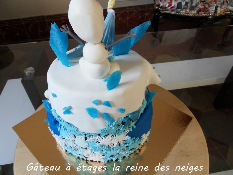 gateau à étage la reine des neiges2