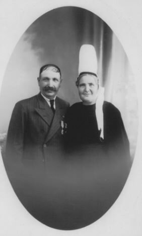 Pierre-Jean et Corentine vers 1930_2